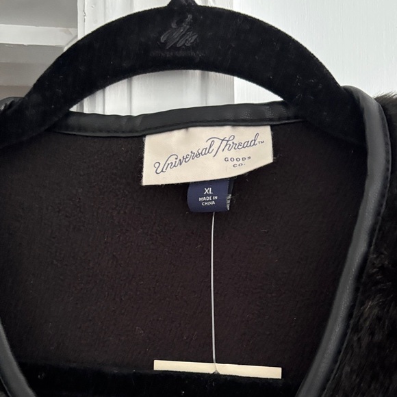 Universal Thread Black Teddy Jacket - Picture 2 of 4